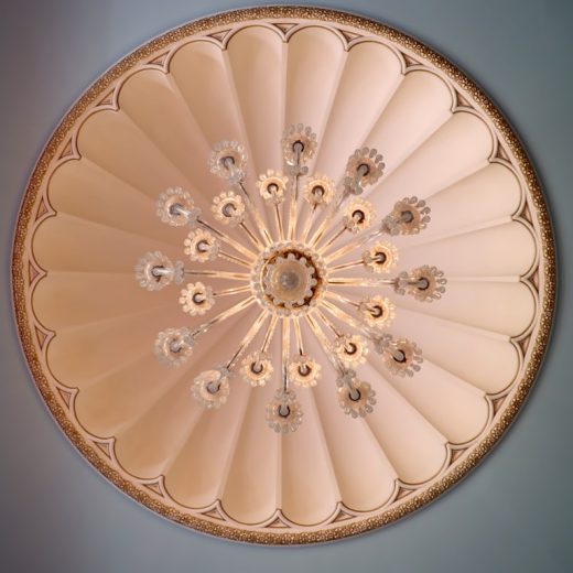 Photo porcelain table lamp