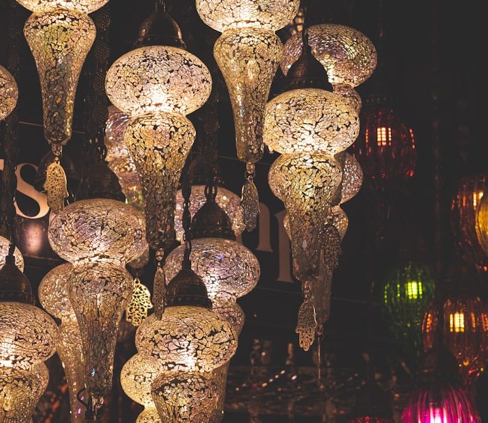 Photo rattan chandelier