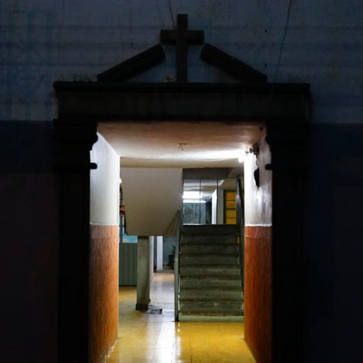 Photo entryway sconce